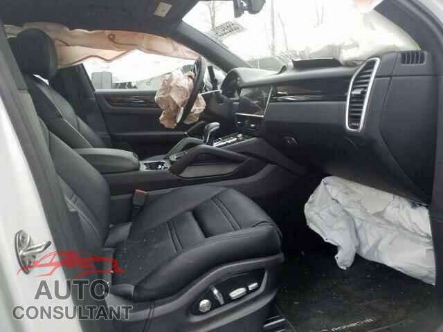 PORSCHE CAYENNE 2019 - WP1AA2AY5KDA03875