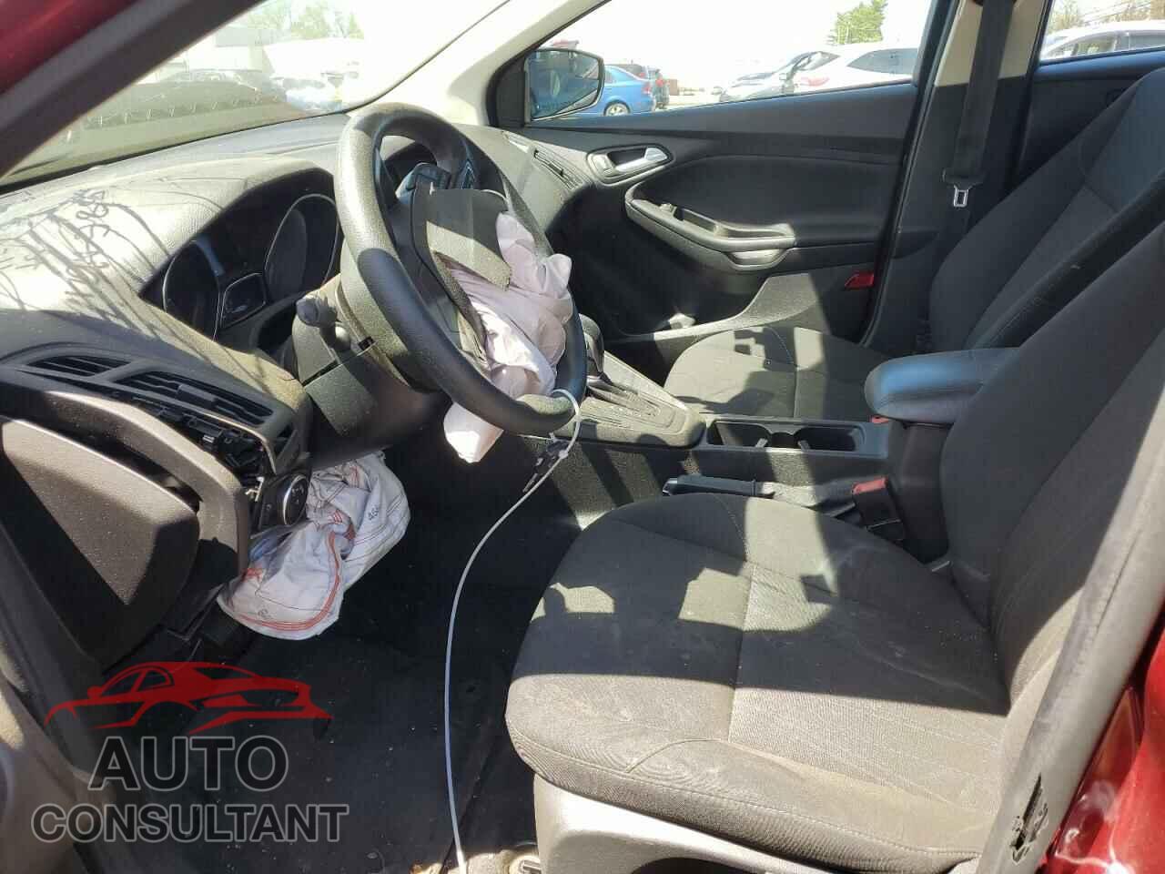 FORD FOCUS 2017 - 1FADP3F26HL305526