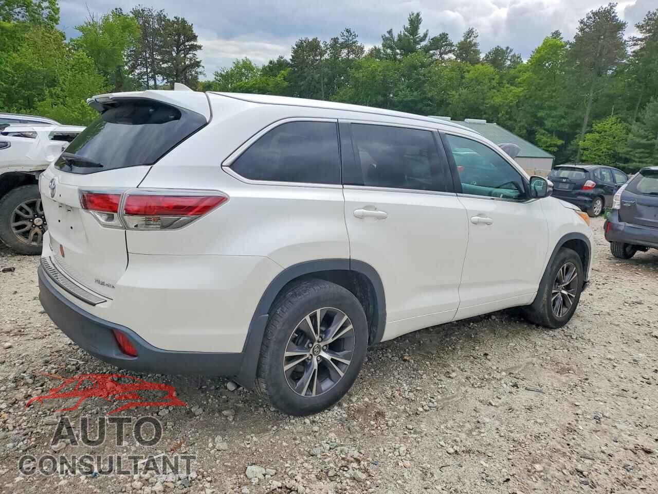 TOYOTA HIGHLANDER 2016 - 5TDJKRFH7GS301002