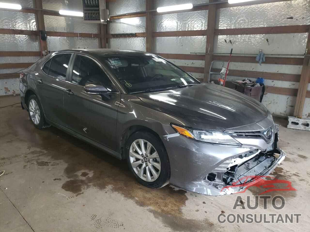 TOYOTA CAMRY 2018 - 4T1B11HK2JU525469