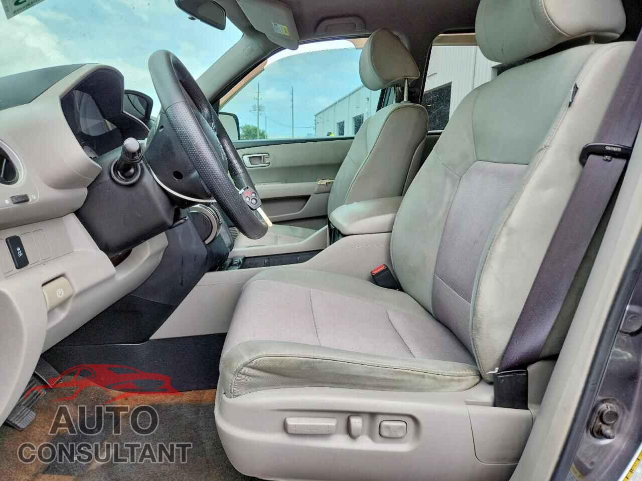 HONDA PILOT 2013 - 5FNYF3H4XDB021620