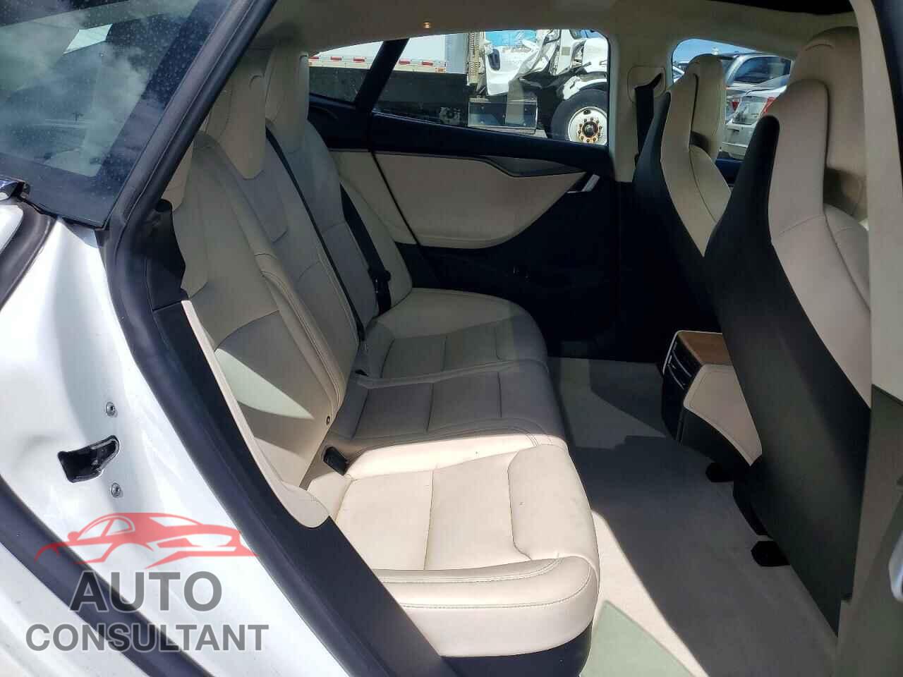 TESLA MODEL S 2018 - 5YJSA1E24JF287867