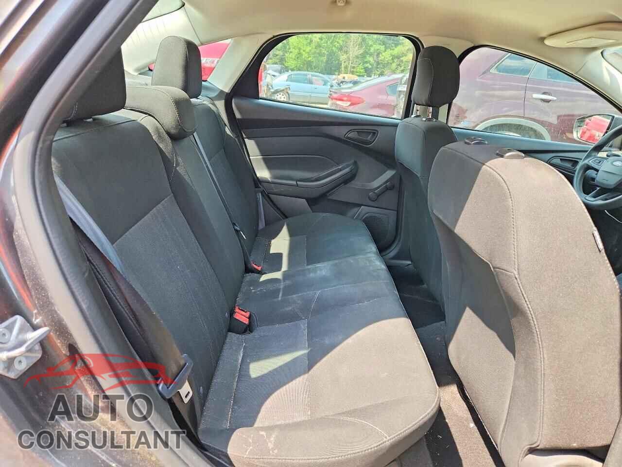 FORD FOCUS 2017 - 1FADP3E22HL236688