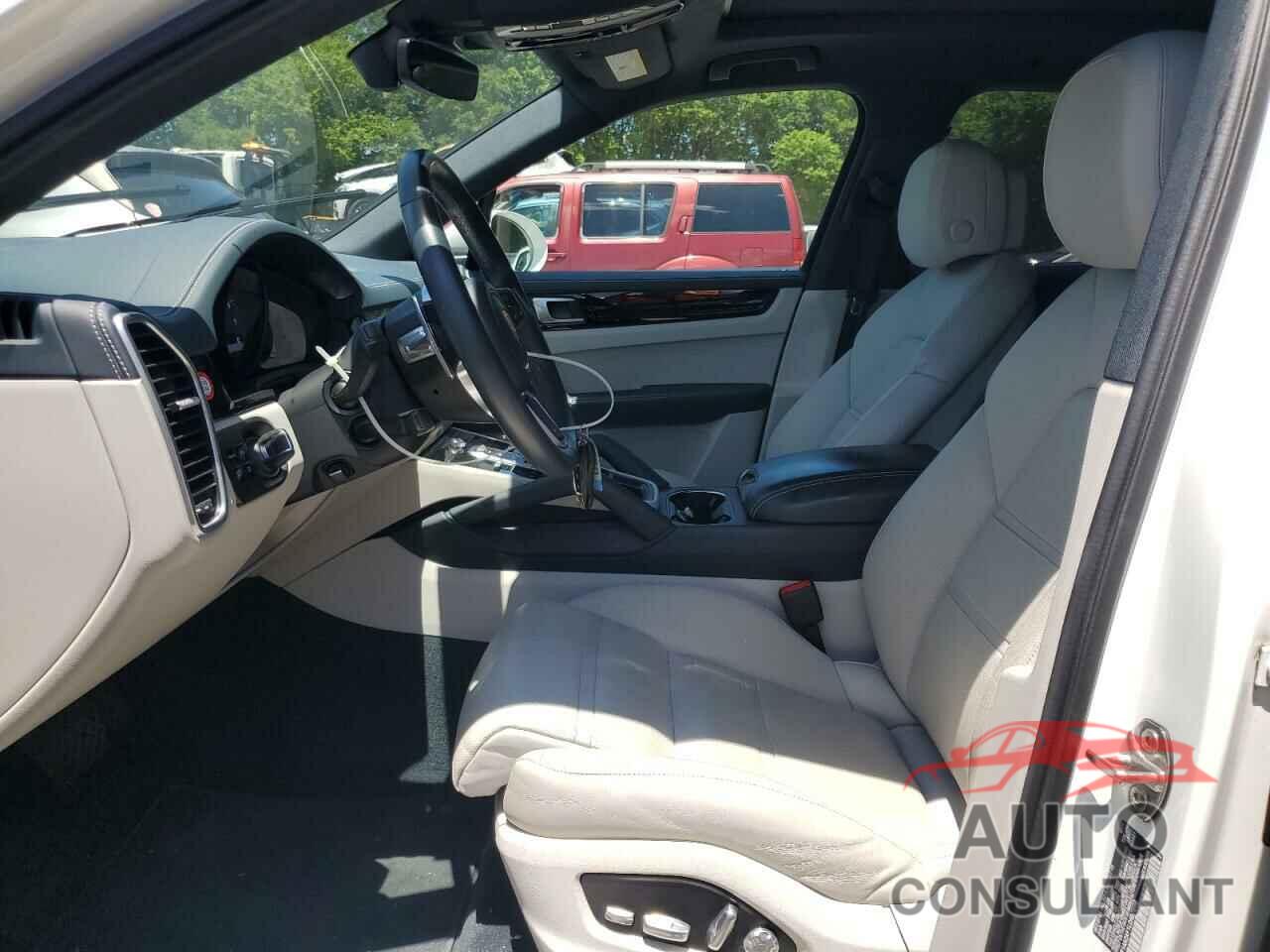 PORSCHE CAYENNE 2020 - WP1AA2AY1LDA07598