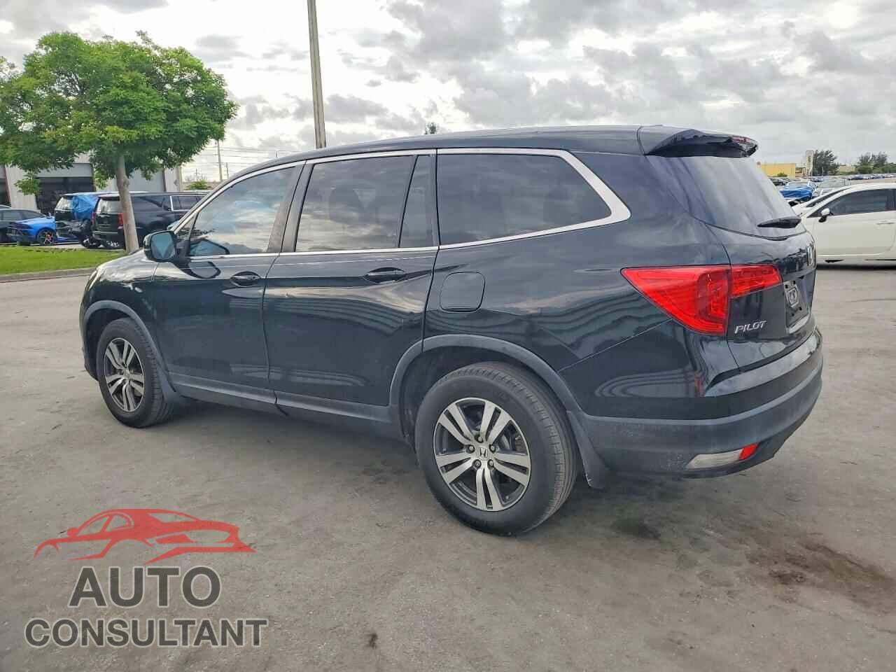 HONDA PILOT 2017 - 5FNYF6H56HB009366