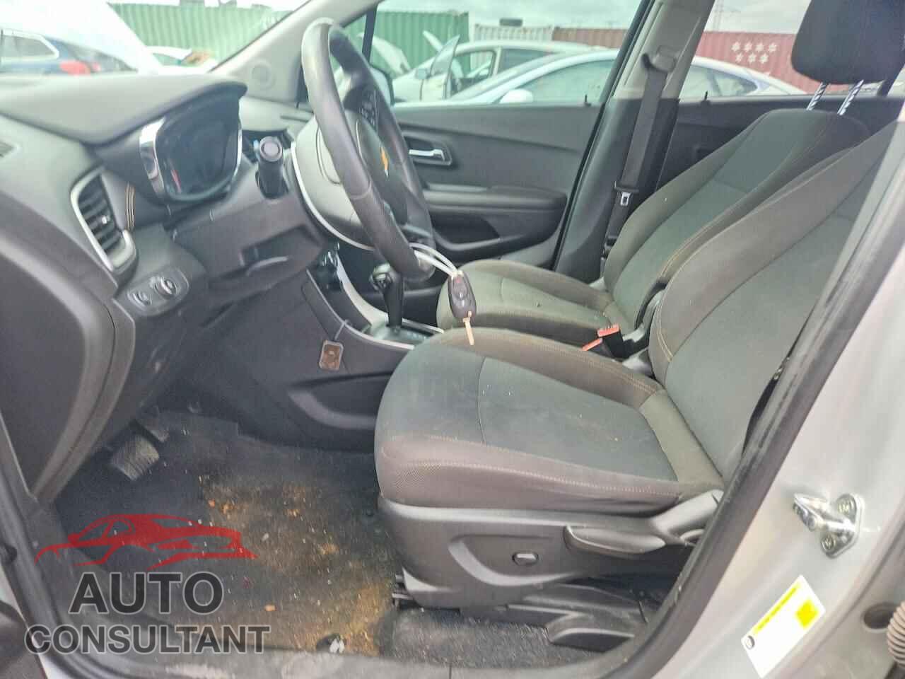 CHEVROLET TRAX 2021 - KL7CJKSB7MB302364