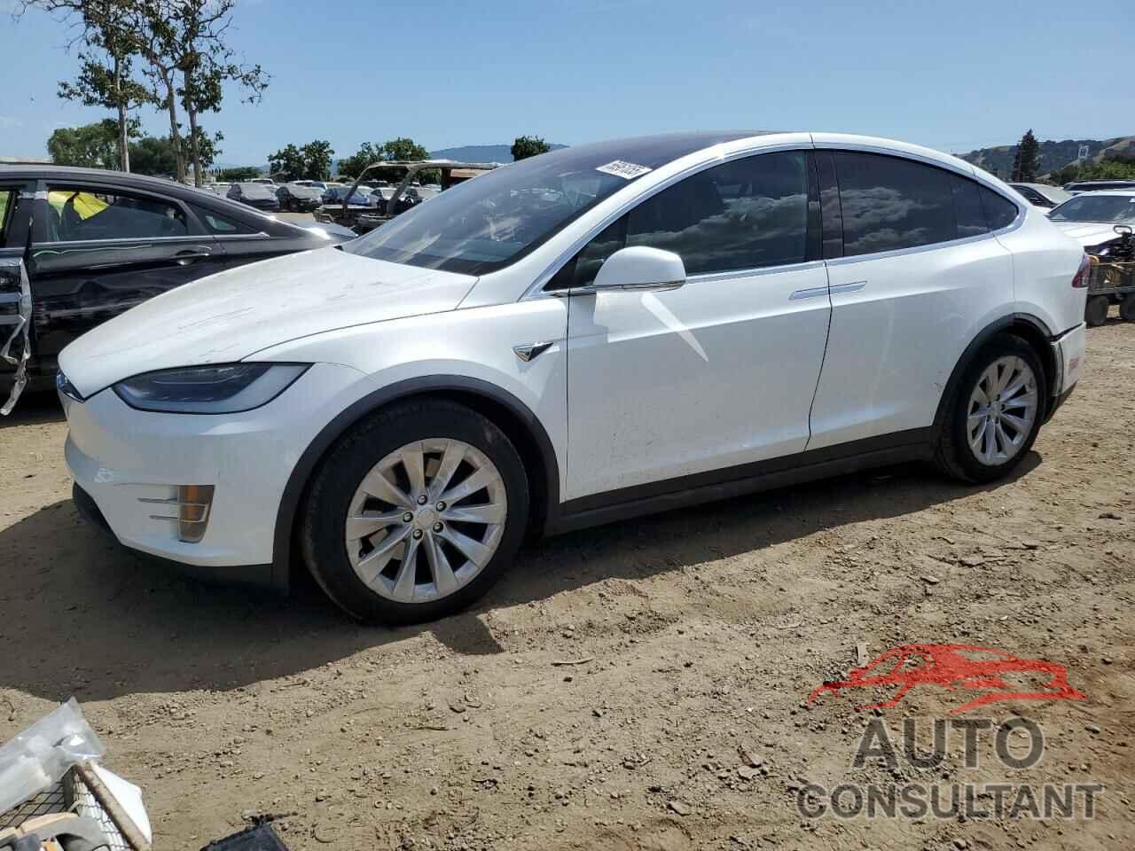 TESLA MODEL X 2017 - 5YJXCAE20HF044180