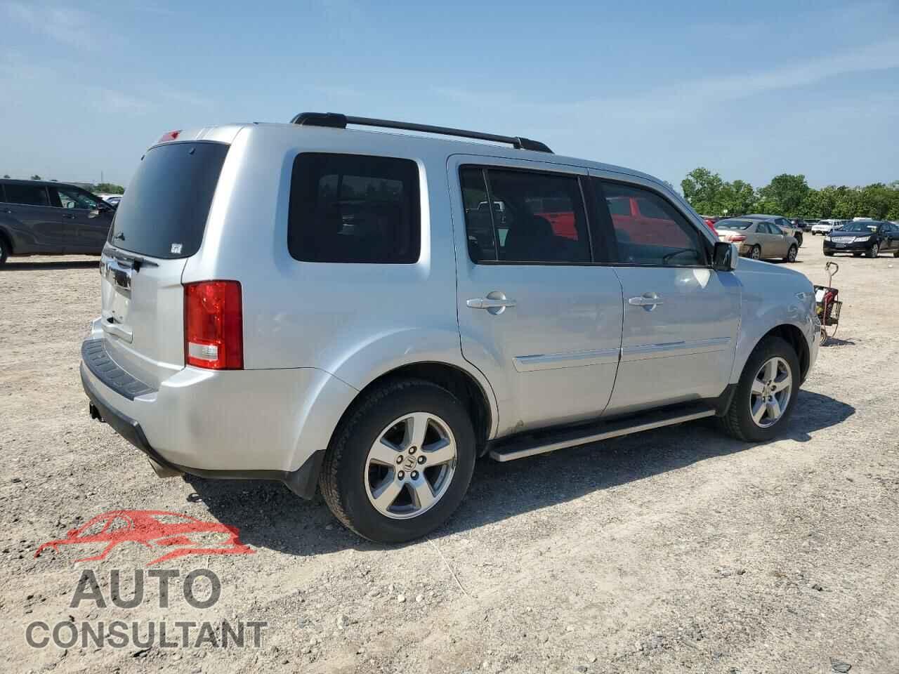 HONDA PILOT 2011 - 5FNYF3H48BB003565