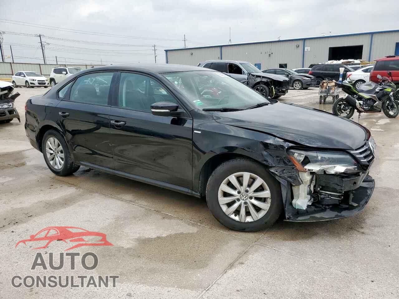 VOLKSWAGEN PASSAT 2015 - 1VWAT7A31FC044106