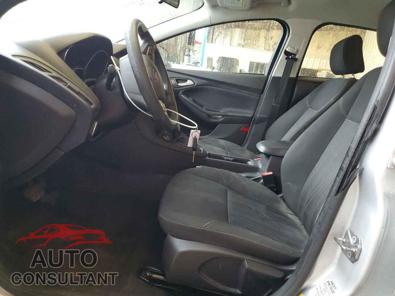 FORD FOCUS 2015 - 1FADP3F2XFL205698