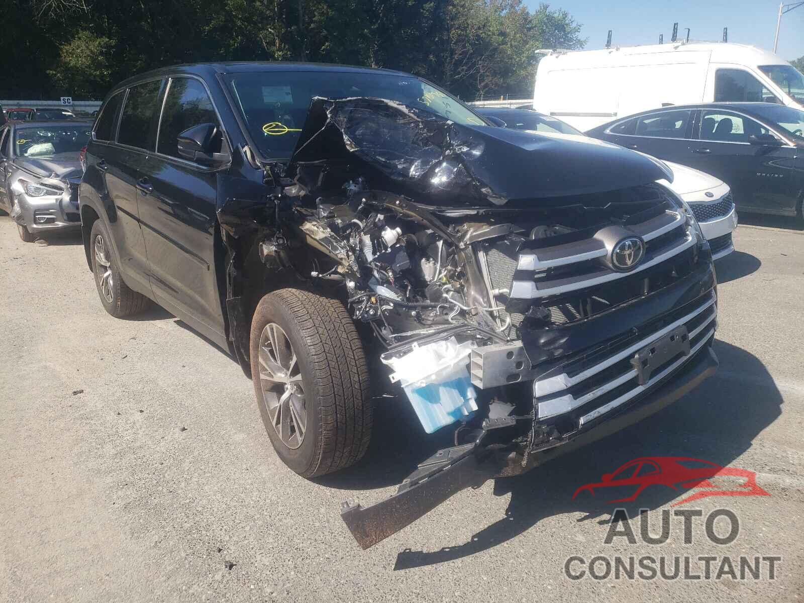 TOYOTA HIGHLANDER 2019 - 5TDBZRFH0KS979549