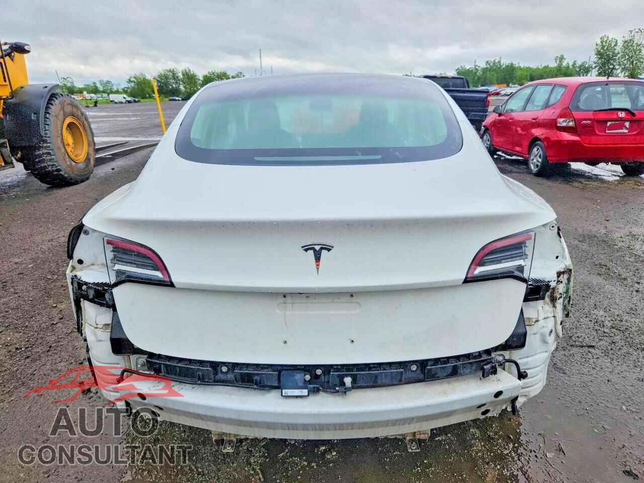 TESLA MODEL 3 2018 - 5YJ3E1EA7JF104008