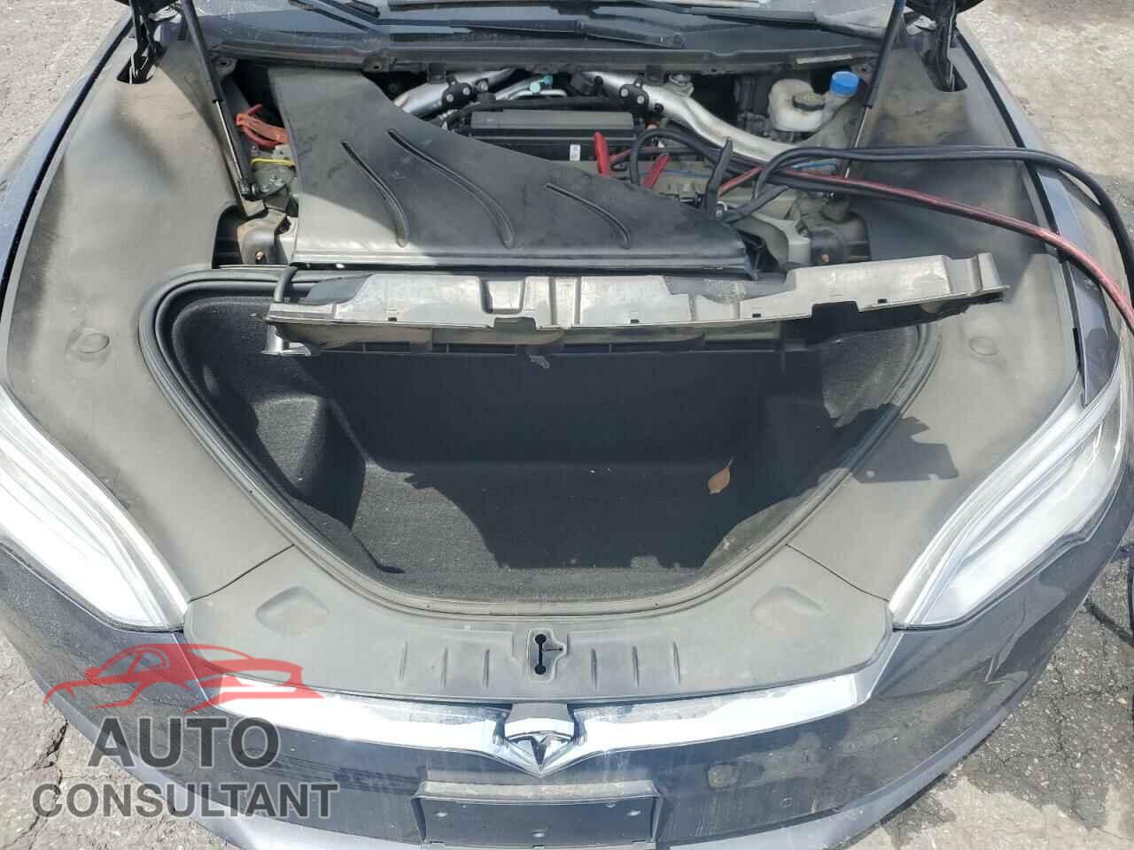 TESLA MODEL S 2018 - 5YJSA1E40JF297040