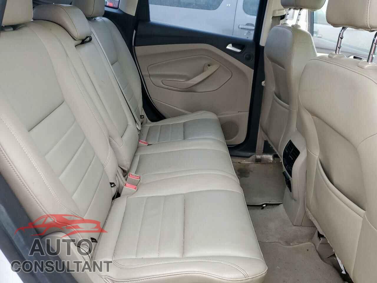 FORD CMAX 2015 - 1FADP5BU9FL114392
