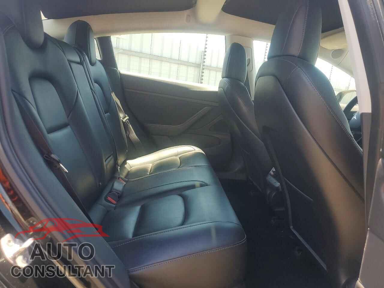 TESLA MODEL 3 2018 - 5YJ3E1EA8JF166064