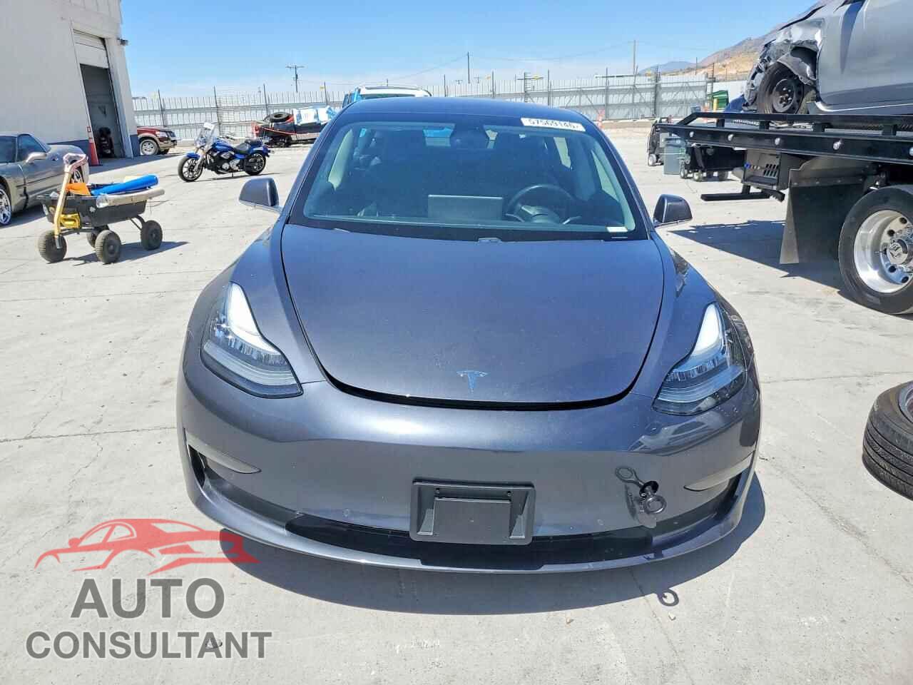 TESLA MODEL 3 2018 - 5YJ3E1EB5JF093180
