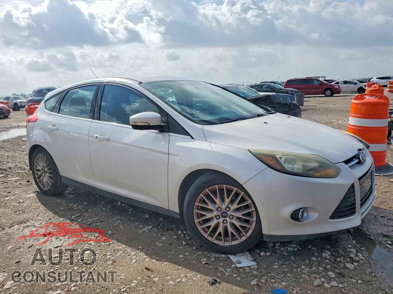 FORD FOCUS 2014 - 1FADP3N27EL422416