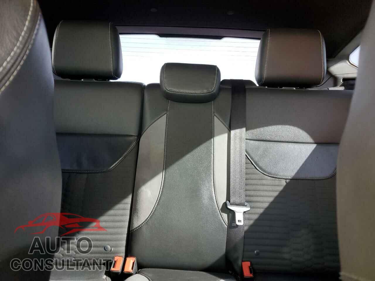 FORD FOCUS 2016 - 1FADP3L99GL398915