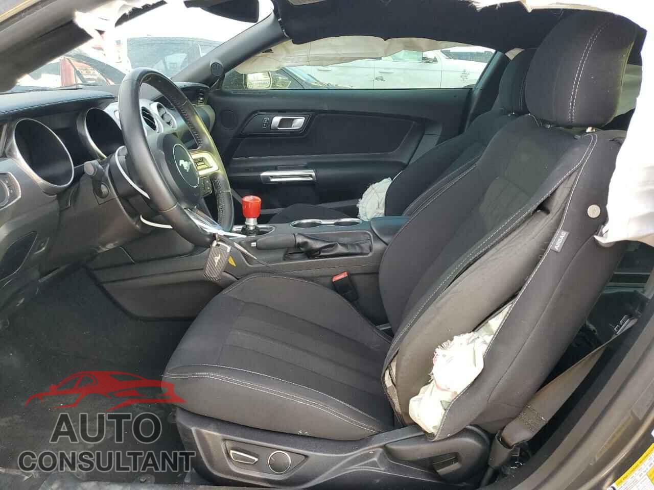 FORD MUSTANG 2019 - 1FA6P8CF0K5181309