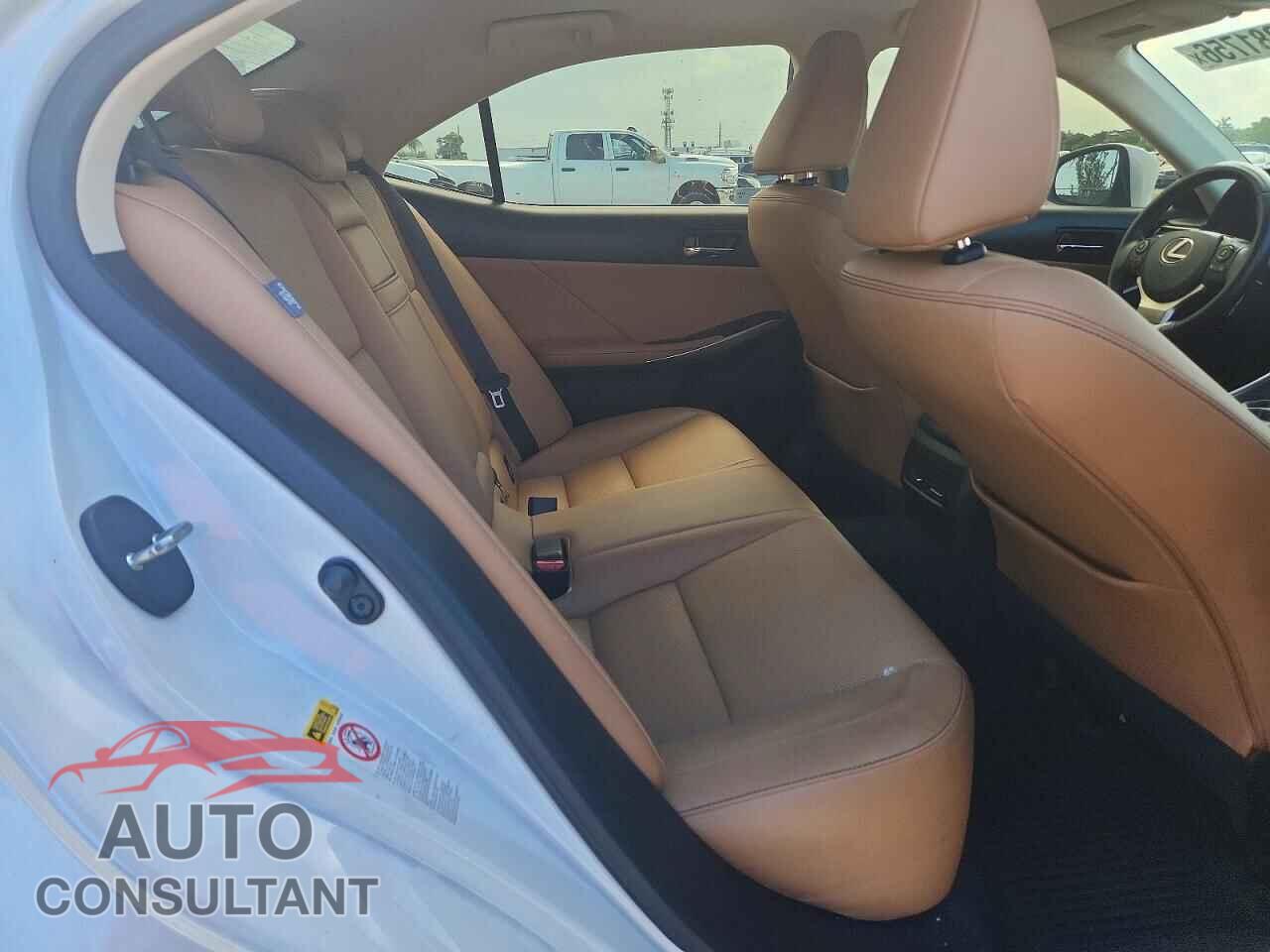 LEXUS IS 2015 - JTHBF1D25F5063159