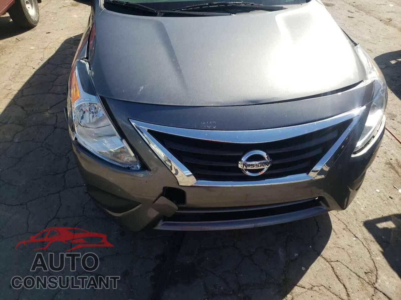 NISSAN VERSA 2019 - 3N1CN7AP3KL827082