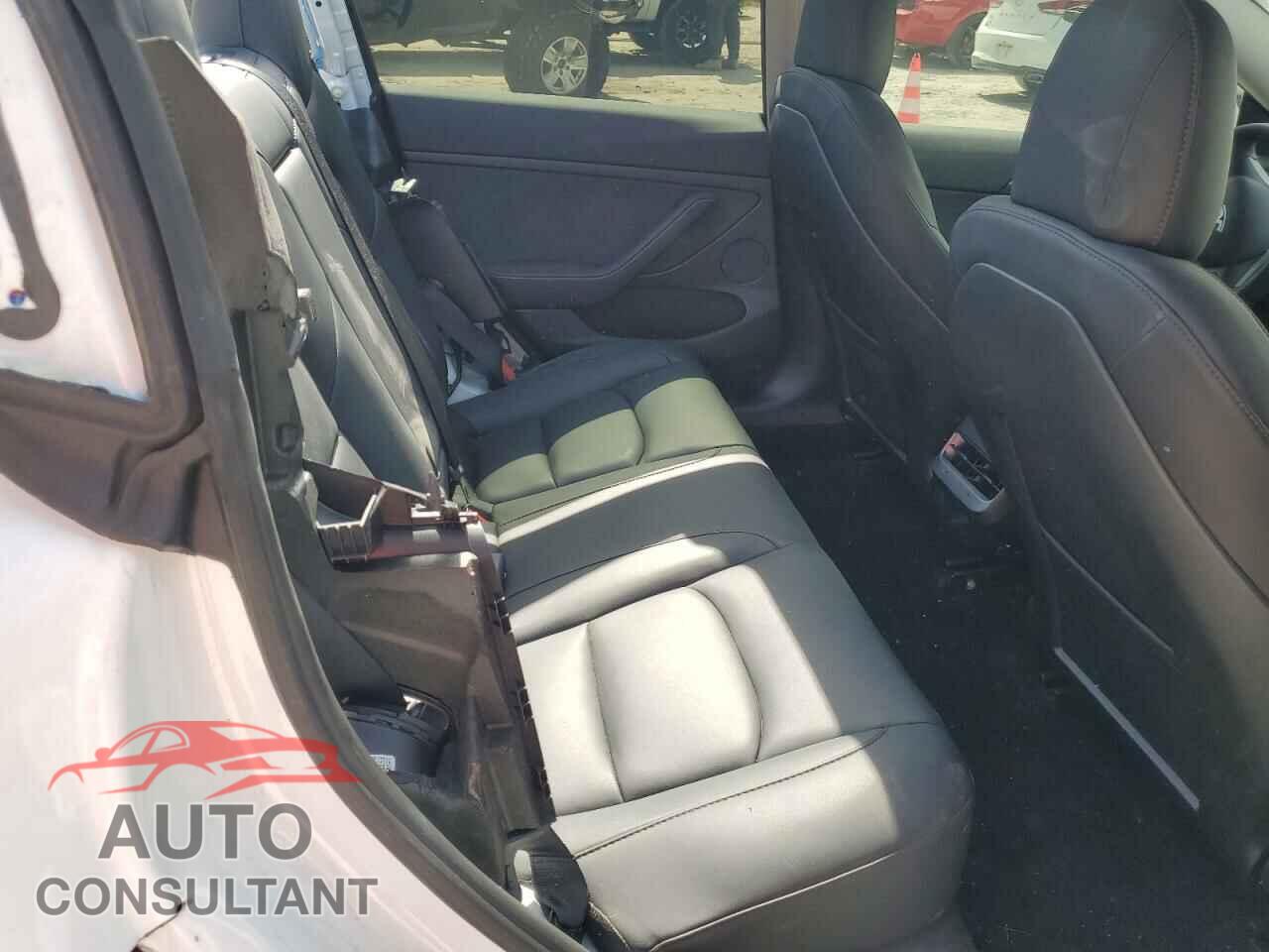 TESLA MODEL 3 2022 - 5YJ3E1EB8NF328497