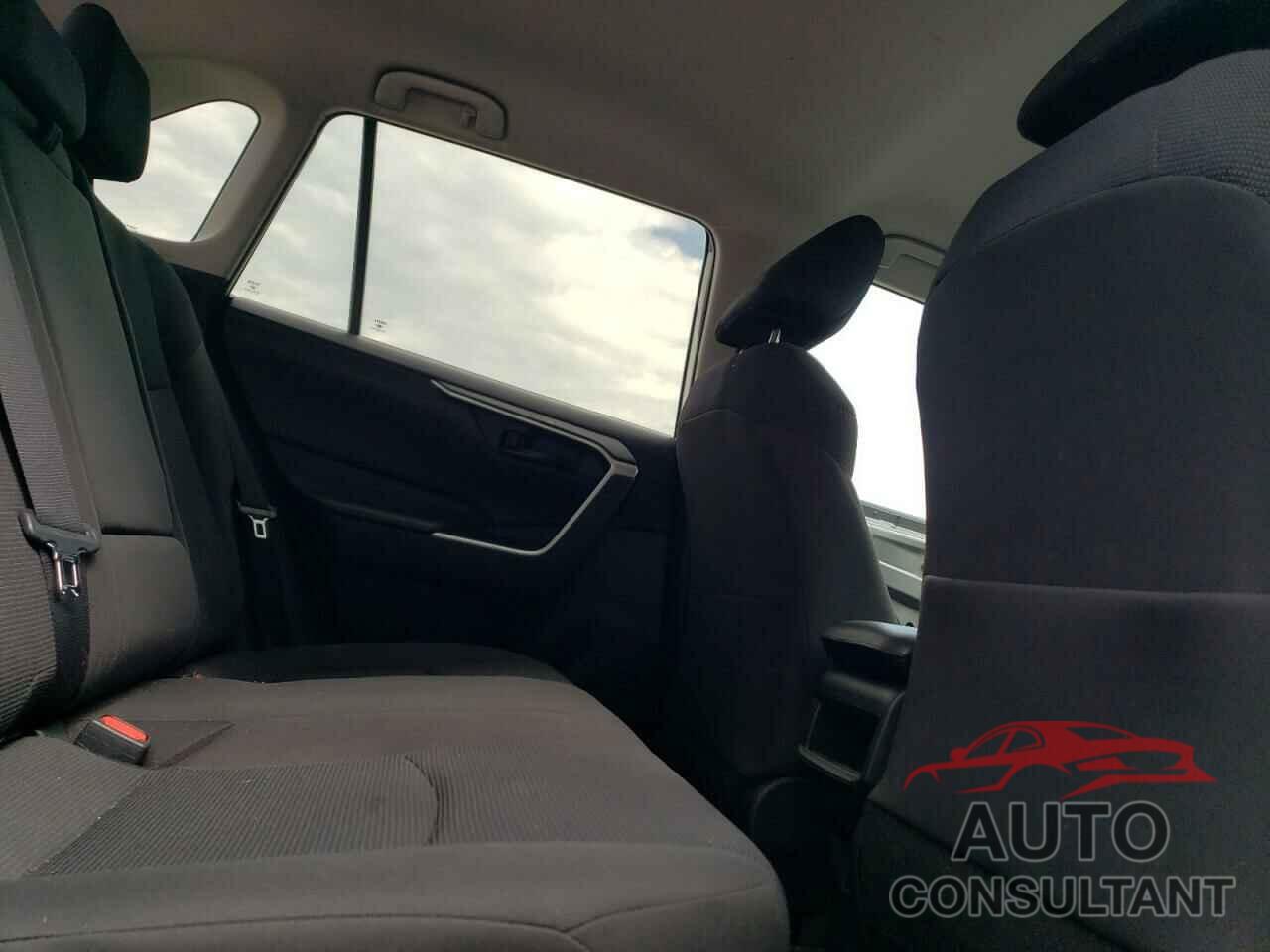 TOYOTA RAV4 2019 - 2T3H1RFV3KW034794