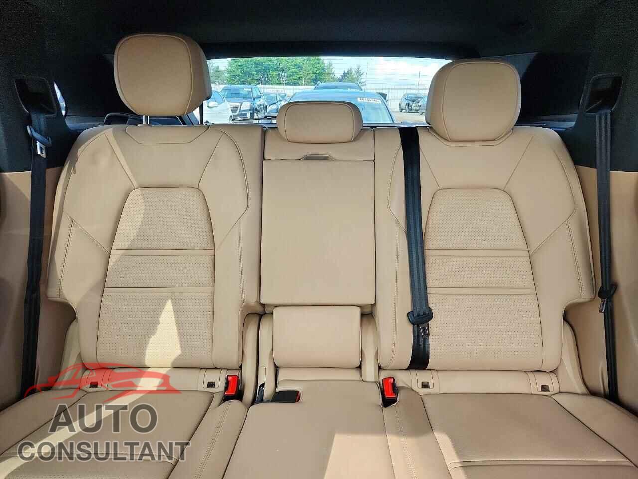 PORSCHE CAYENNE 2022 - WP1AA2AY4NDA05055