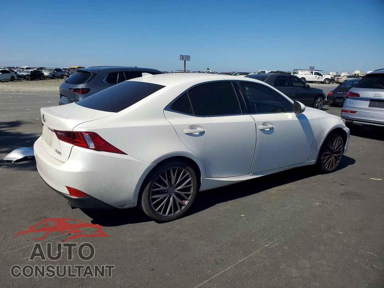 LEXUS IS 2014 - JTHBF1D27E5030615