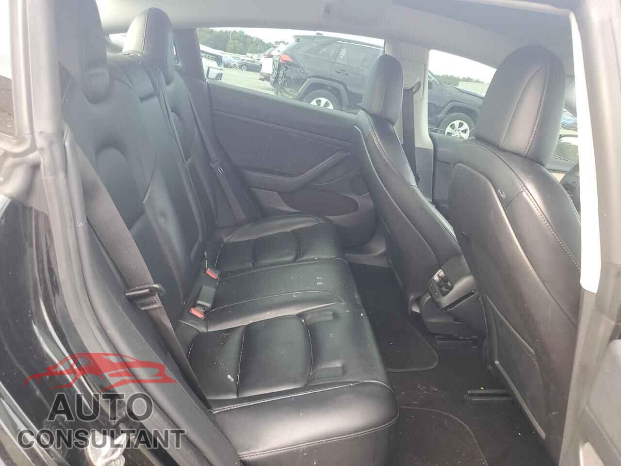 TESLA MODEL 3 2021 - 5YJ3E1EA2MF985320