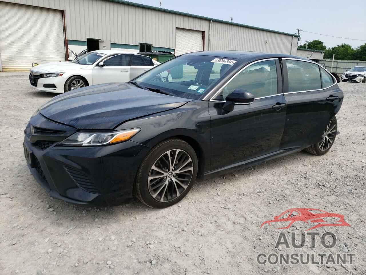 TOYOTA CAMRY 2018 - 4T1B11HK6JU533865