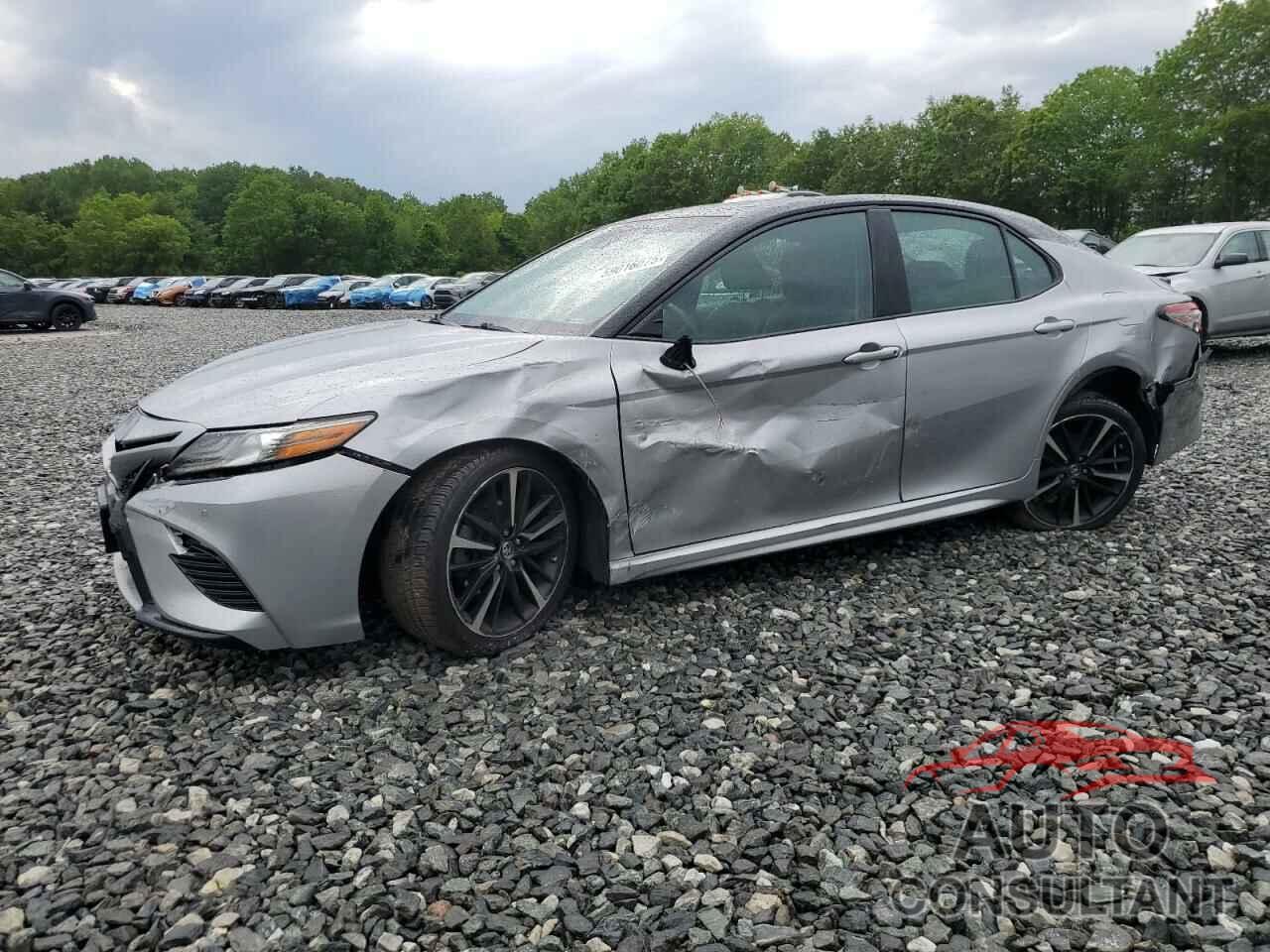 TOYOTA CAMRY 2018 - 4T1B61HK1JU146822