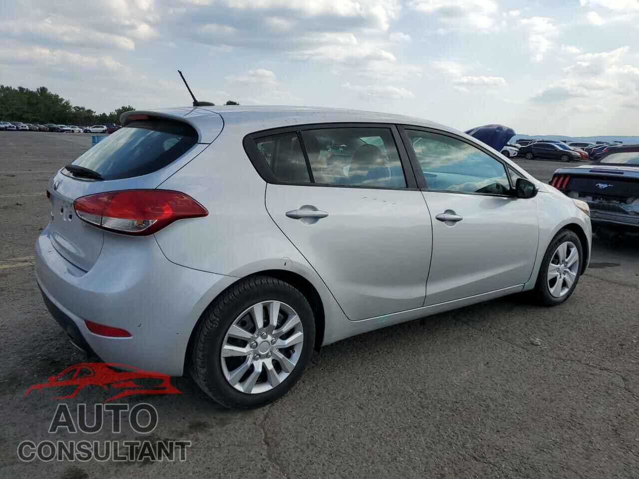 KIA FORTE 2016 - KNAFK5A80G5657168