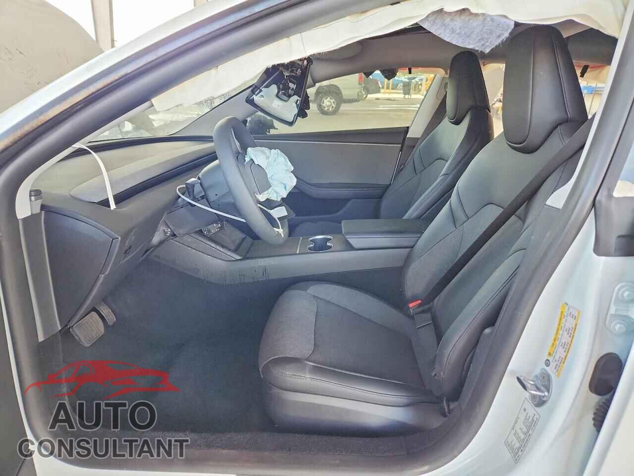 TESLA MODEL 3 2025 - 5YJ3E1EA2SF131859