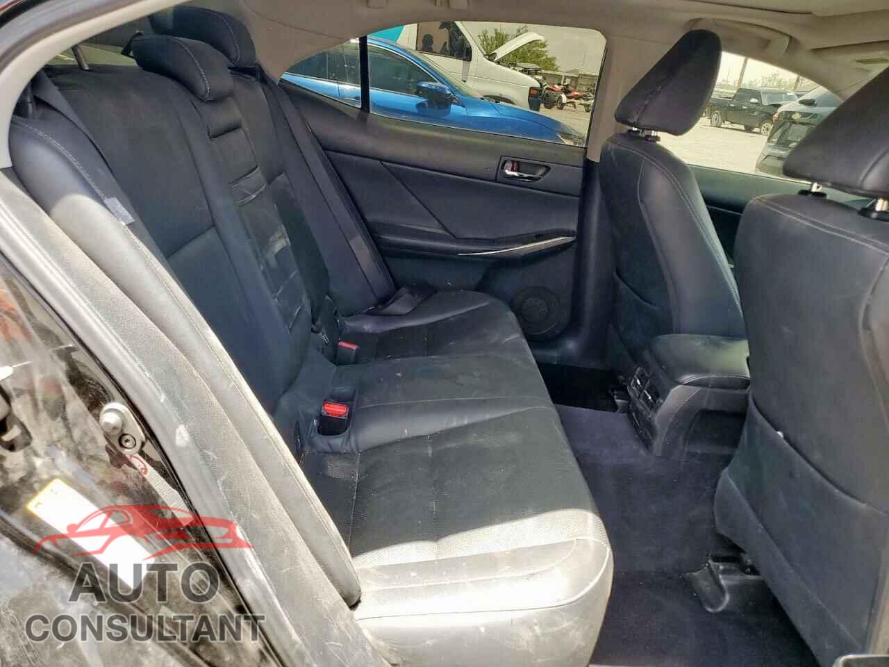 LEXUS IS 2014 - JTHBF1D23E5017117