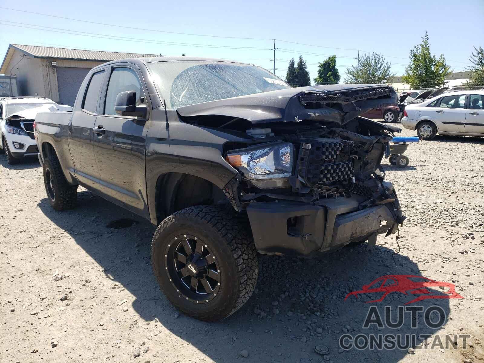 TOYOTA TUNDRA 2019 - 5TFUM5F10KX082454