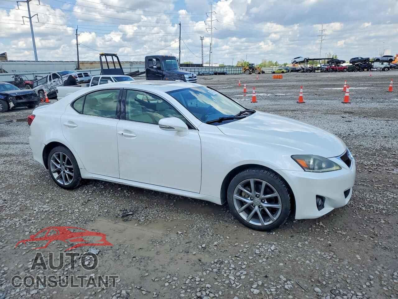 LEXUS IS 2013 - JTHCF5C25D5063673