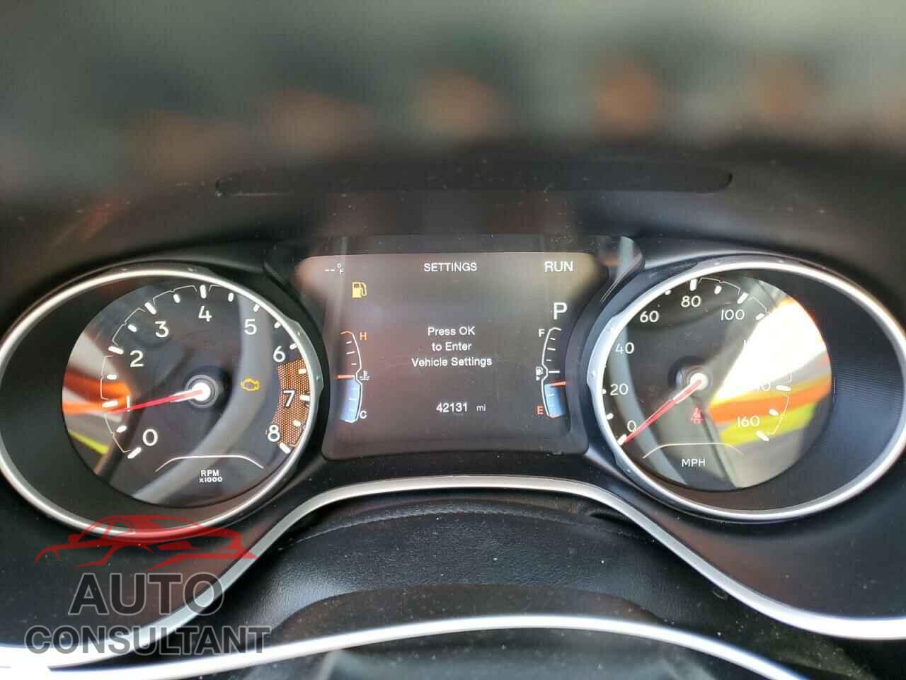 JEEP COMPASS 2018 - 3C4NJDCB8JT101802