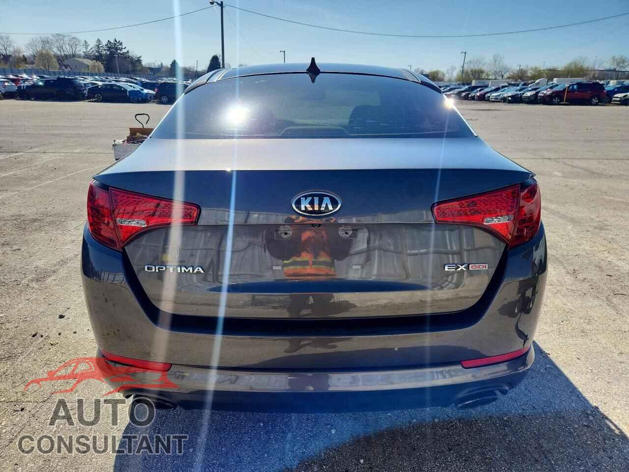KIA OPTIMA 2013 - 5XXGN4A74DG242555