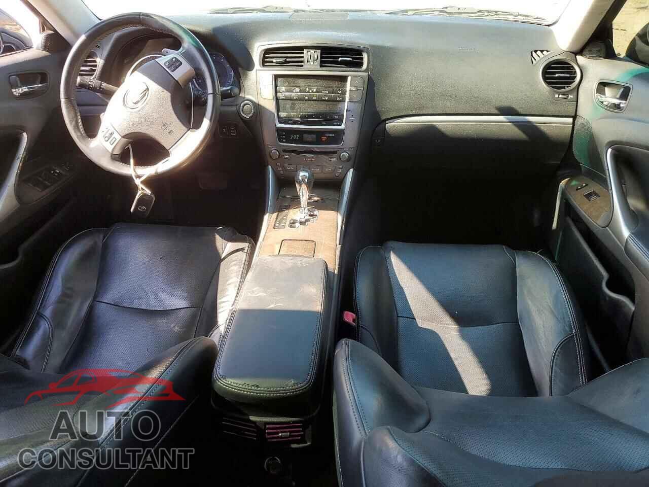 LEXUS IS 2011 - JTHBF5C21B5143349