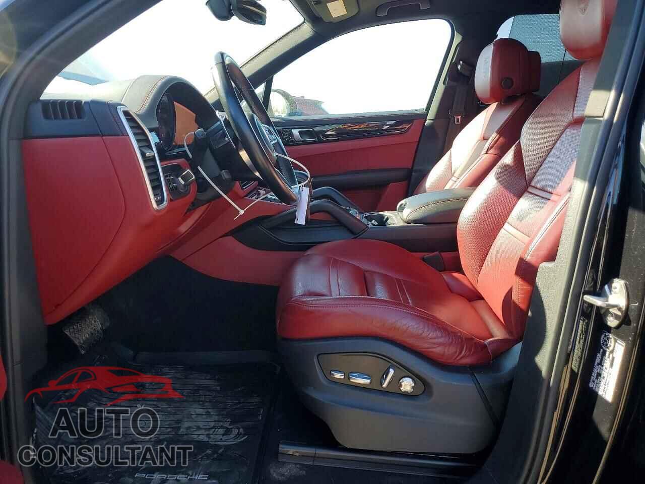 PORSCHE CAYENNE 2019 - WP1AA2AY4KDA07285