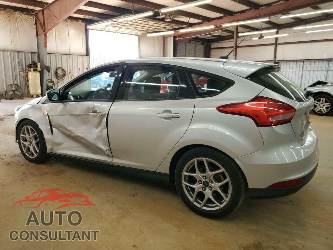 FORD FOCUS 2015 - 1FADP3K24FL302904