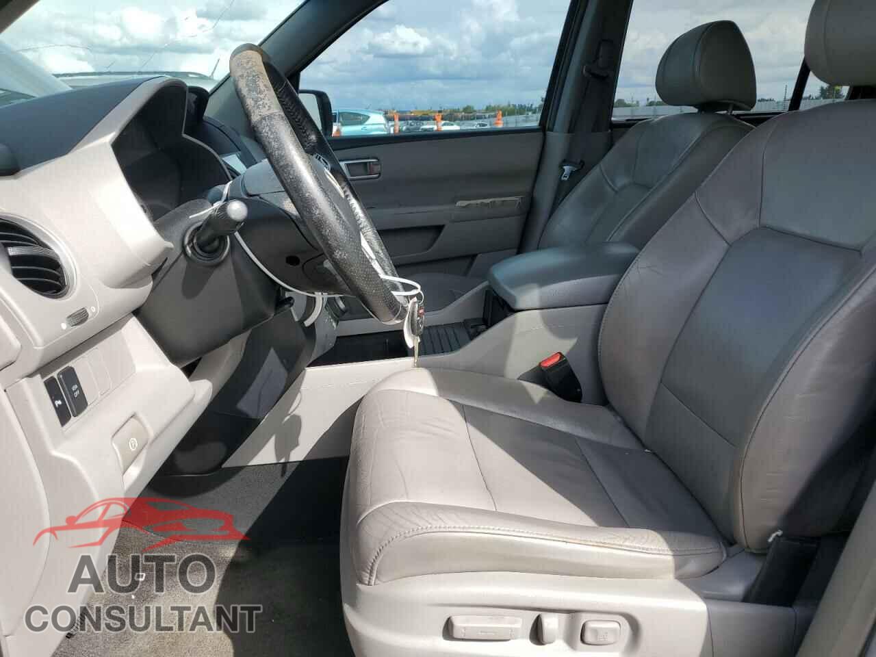 HONDA PILOT 2011 - 5FNYF3H93BB029437