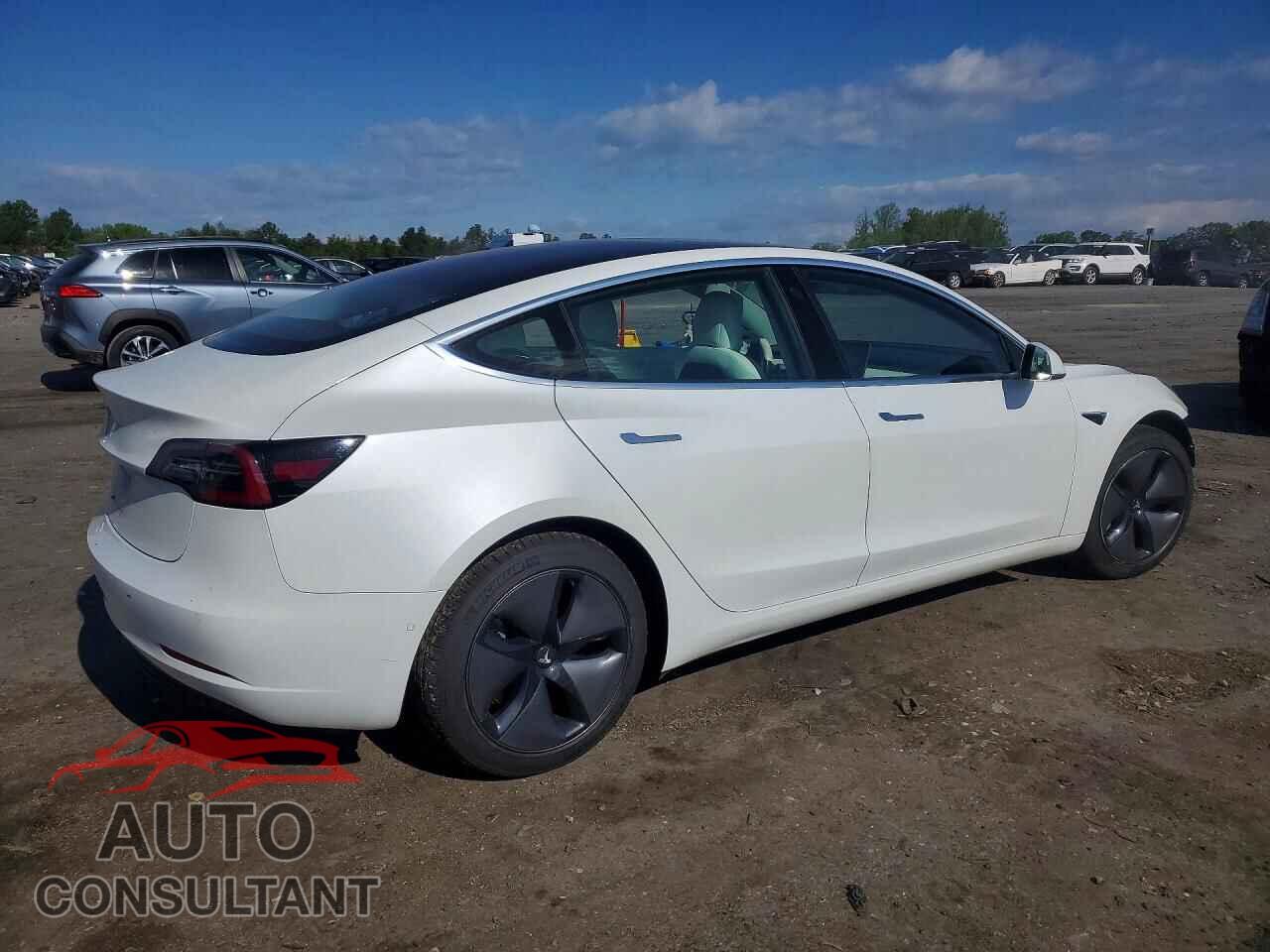 TESLA MODEL 3 2018 - 5YJ3E1EAXJF168785
