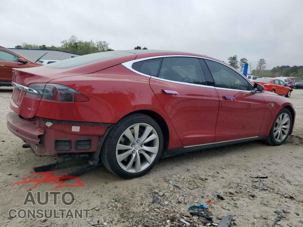 TESLA MODEL S 2015 - 5YJSA1E29FF112716