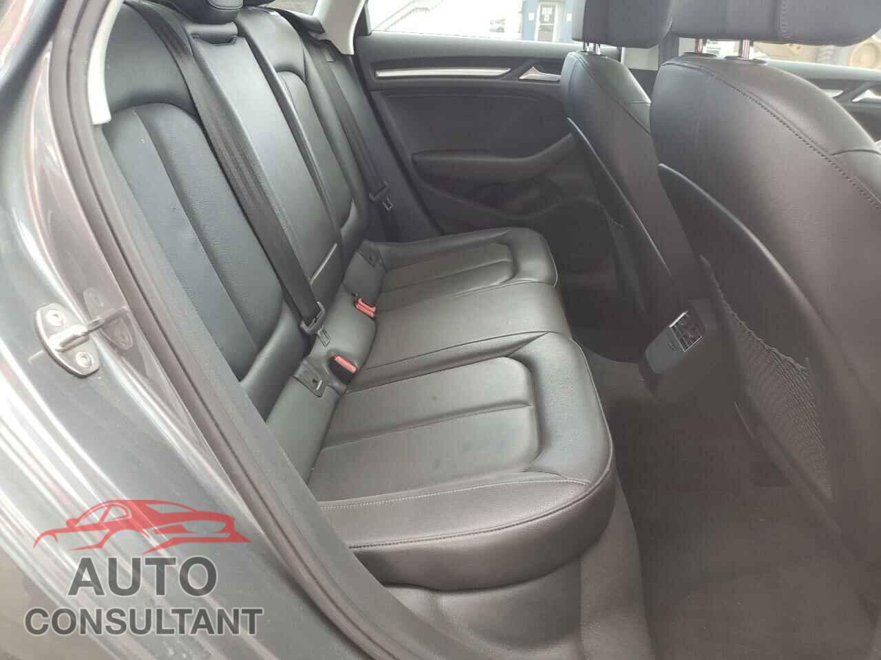 AUDI A3 2016 - WAUA7GFF5G1096276