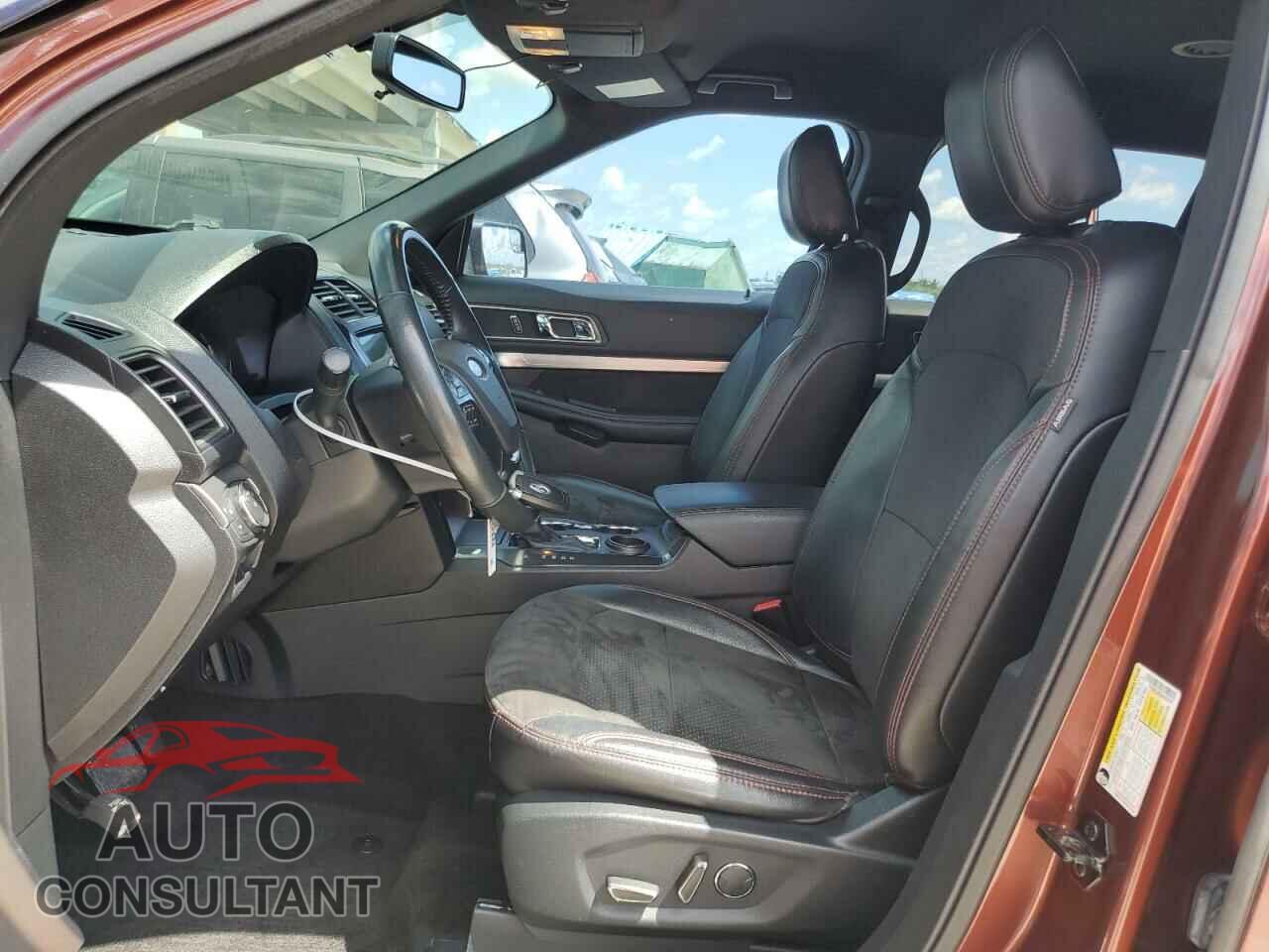 FORD EXPLORER 2018 - 1FM5K7D80JGA22593