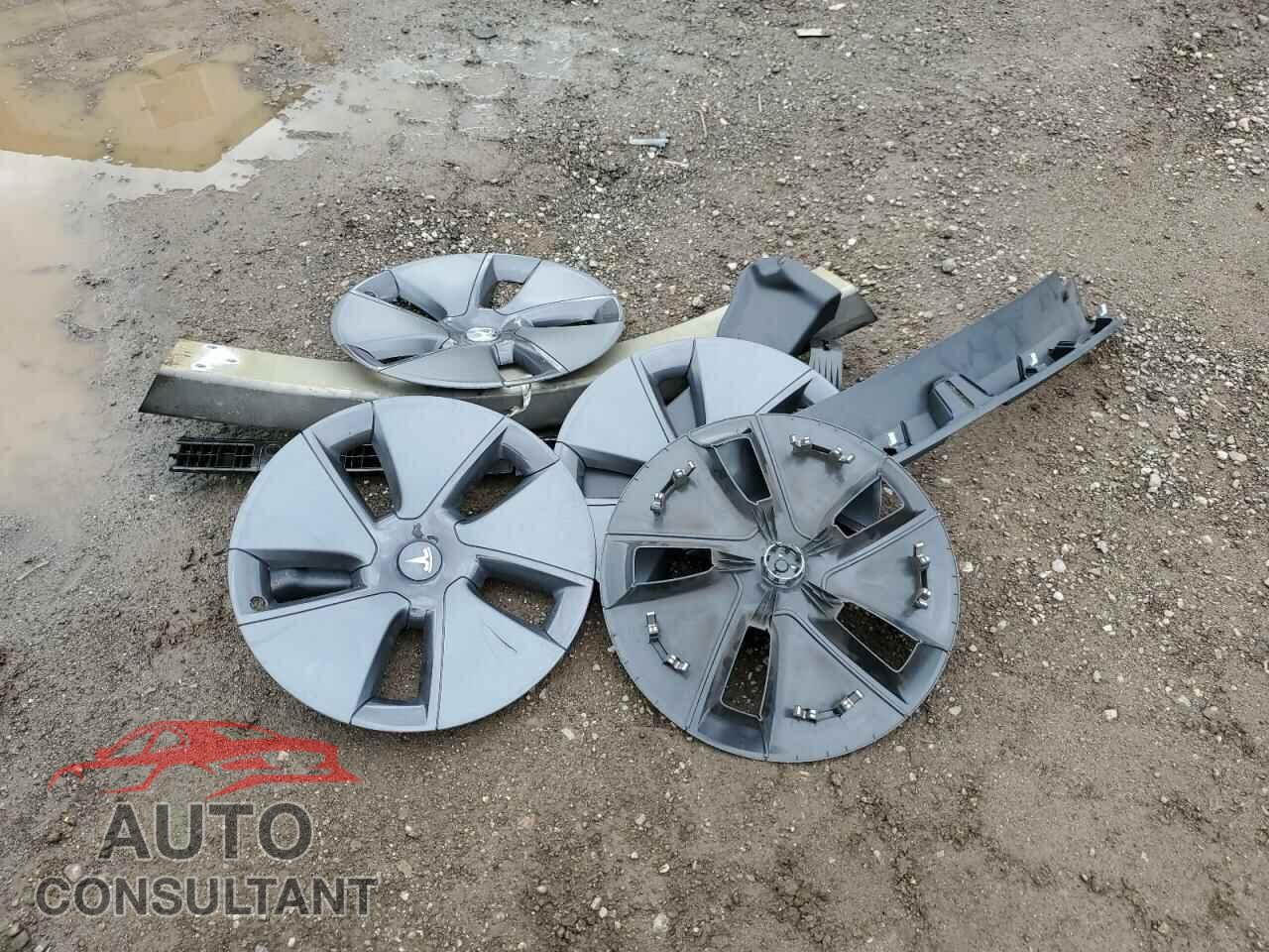 TESLA MODEL 3 2022 - 5YJ3E1EA7NF289649