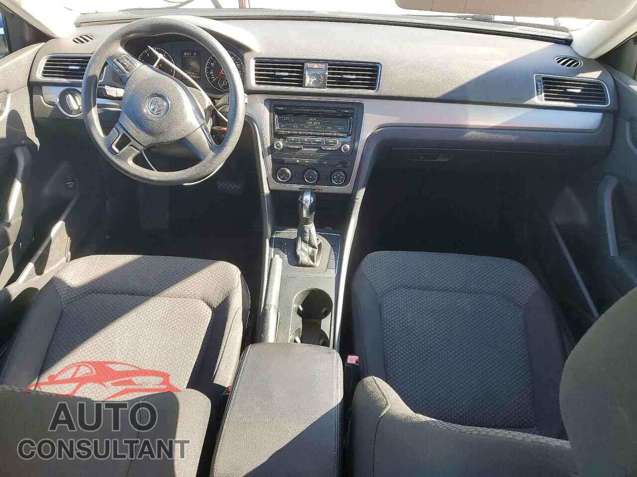 VOLKSWAGEN PASSAT 2013 - 1VWAP7A32DC093977