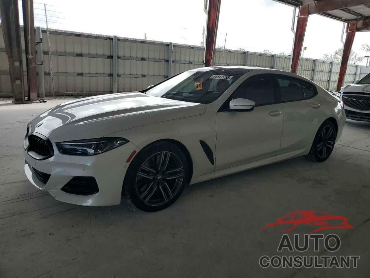 BMW 8 SERIES 2023 - WBAGV4C00PCL13414